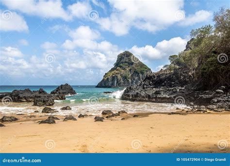 Strand Baia Dos Porcos Und Morro Dois Irmaos Fernando De Noronha