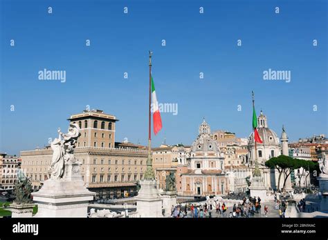 Drapeau De Rome Banque De Photographies Et Dimages à Haute Résolution