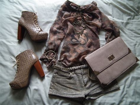 Sammi Jackson Snake Prints