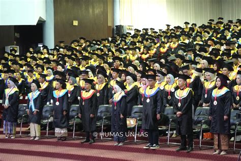 Lulusan Terbaik Unhas Periode Wisuda Mei T A