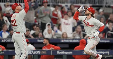 Harper Homers Phillies Shut Down Slugging Braves 3 0 In Game 1 Of Nlds