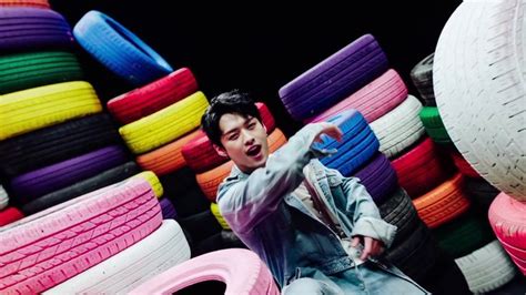lee know | stray kids