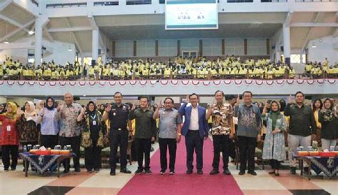 Deklarasikan Mahasiswa Penggerak Pancasila Rektor Lepas Mahasiswa