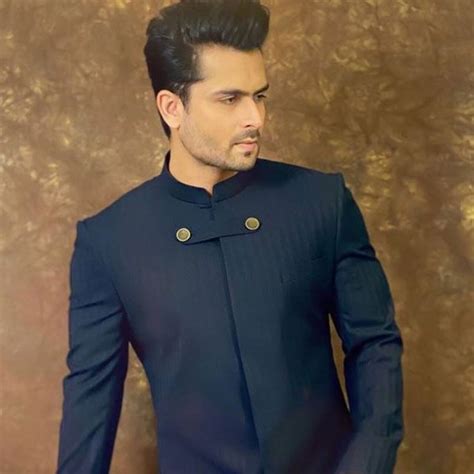 Shoaib Ibrahim’s princely look in a sherwani will make your heart flutter