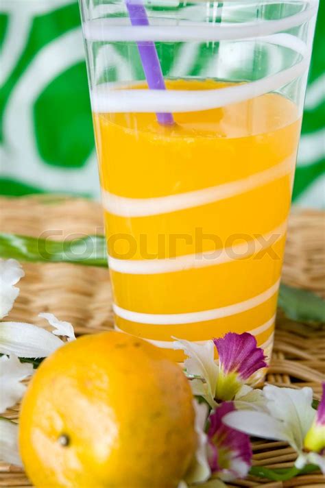 Frisch Gepresster Orangensaft Stock Bild Colourbox