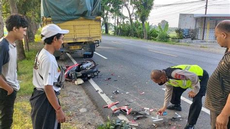 Kecelakaan Maut Di Tuban Pemotor Tabrak Truk Parkir Diduga Kurang