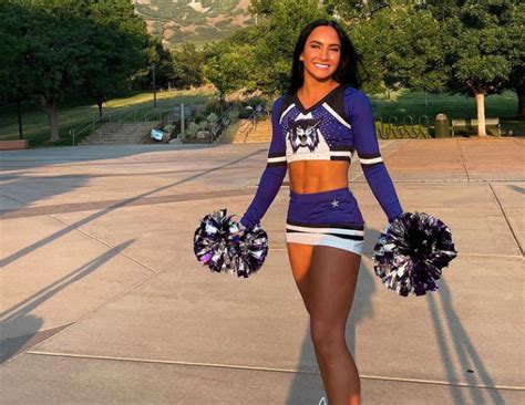 Cheerleader Gabi Butler Bikini My XXX Hot Girl