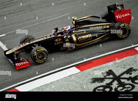 Vitaly Petrov Lotus Renault Stock Photo Alamy