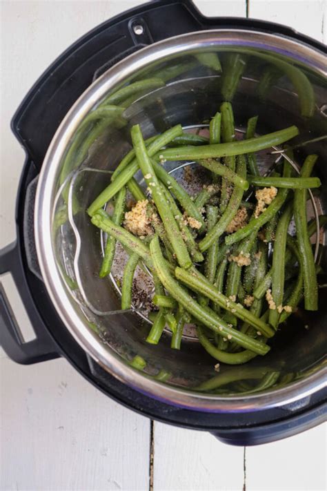 Instant Pot Green Beans - Season & Thyme