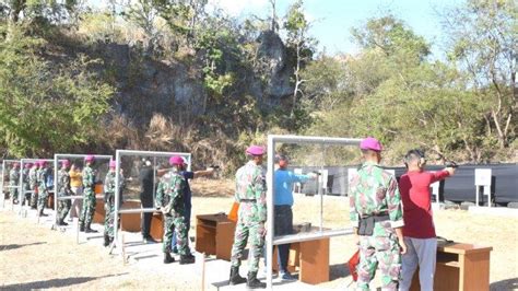 Olahraga Bersama Akhiri Rangkaian Kegiatan HUT Ke 17 Lantamal VII