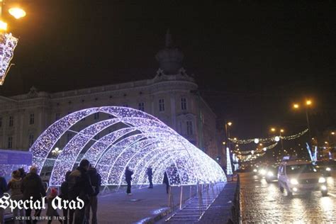 S A F Cut Lumin N Arad A Fost Aprins Iluminatul Festiv Pentru