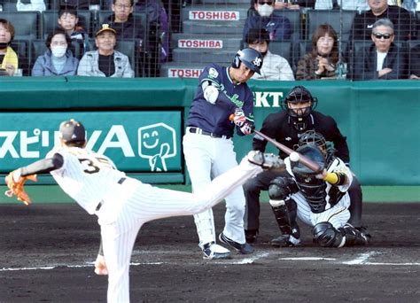 代打の神様！ヤクルト川端が値千金の同点打 高津監督「厳しいところで、良い仕事」野球デイリースポーツ Online