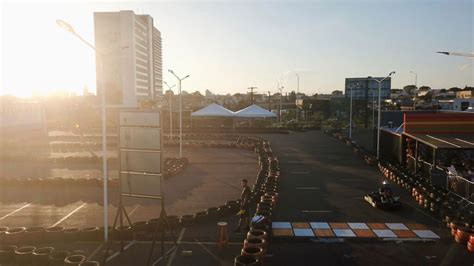 Pista De Kart A Maior De Curitiba Estreia No Shopping Boulevard