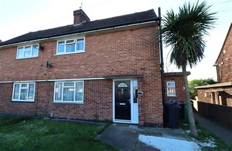 One Bedroom Maisonette Wickford 1 Bed Maisonette £950 Pcm £219 Pw