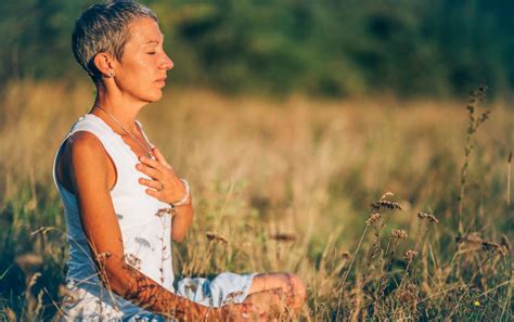 Ujjayi Breathing: How To & Benefits Of Practicing Ocean Breath