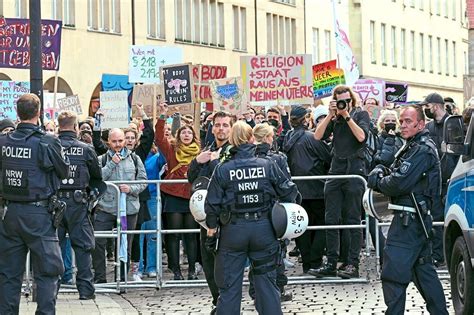 Münster Demo Gegen „1000 Kreuze Marsch“