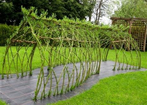 Living Outdoor Willow Structures You Can Grow In Your Backyard The