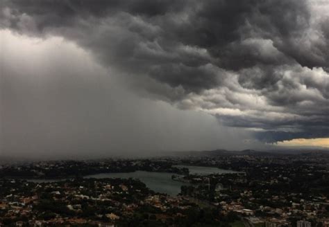 Fim De Semana Tem Previs O De Pancadas De Chuva Not Cias Sou Bh