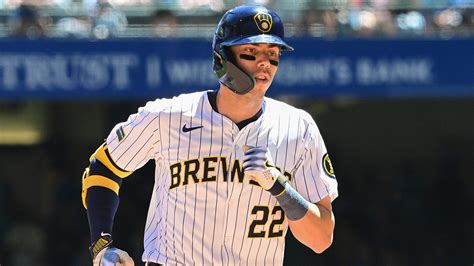 Brewers get 'optimistic' Christian Yelich injury update