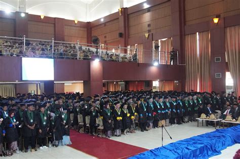 Kukuhkan 750 Wisudawan Prof Hamdan Jadilah Sarjana Tangguh