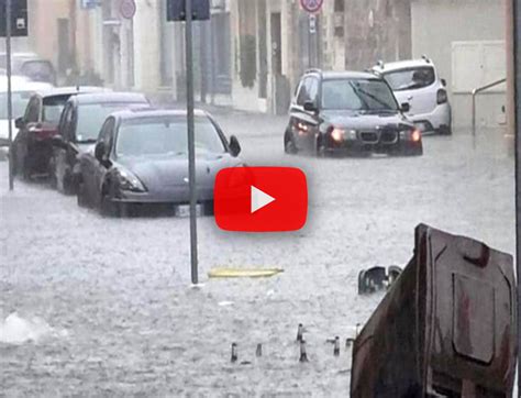 Meteo Cronaca Diretta Video Lecce Violento Nubifragio Allaga La