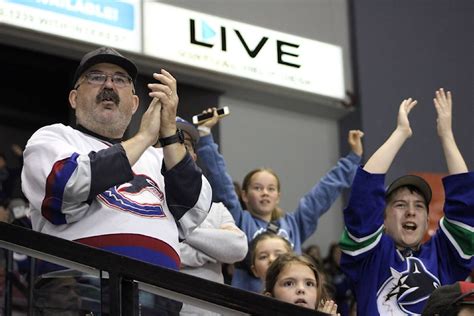 Victoria Hockey Fans Delighted As Training Camp Brings Canucks Up Close