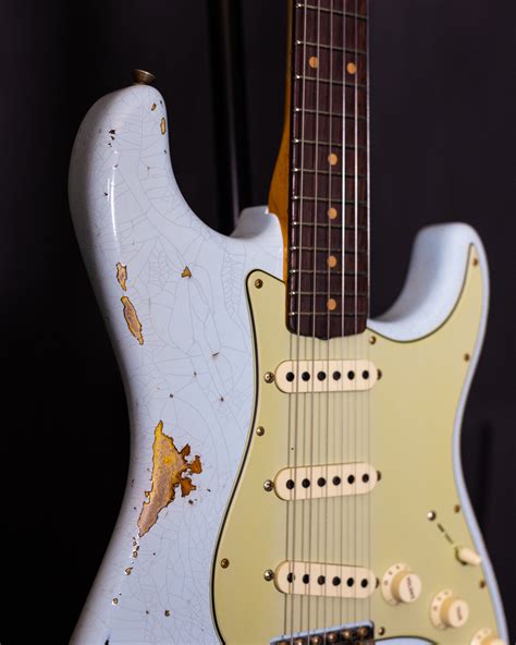 Fender Custom Shop 61 Stratocaster Heavy Relic Super Faded Aged Sonic Blue Over 3 Color