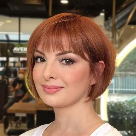 Which Short Bob Cut With Bangs For Round Face To Choose Find 20