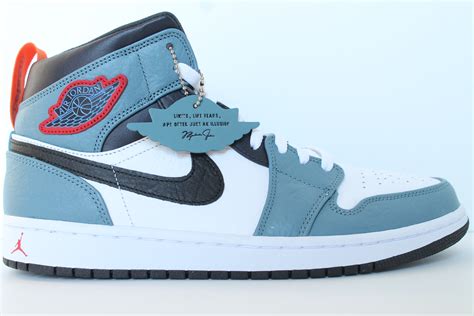 Authentkicks Air Jordan 1 Retro Mid Fearless Facetasm