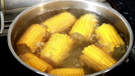 Boiled Sweet Corn On The Cob Recipe | Deporecipe.co