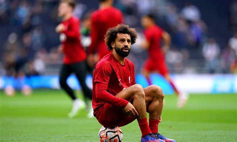 محمد صلاح وجه لوجه أمام رياض محرز في لقاء مصر والجزائر بوابة الأهرام