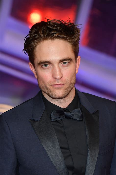 Robert Pattinson Luce El Traje De ‘the Batman Por Primera Vez Vogue España