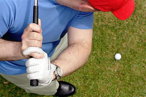 How To Grip A Golf Club Step By Step Tips Golflink