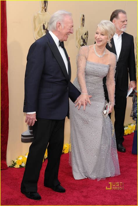 Helen Mirren Oscars 2010 Red Carpet Photo 2432980 Helen Mirren