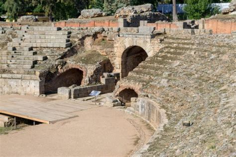 Roman Amphitheatres That You Should Visit Swedish Nomad