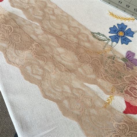 Art Vintage Lace Assortment Of Beige Nude Taupe Various Lengths