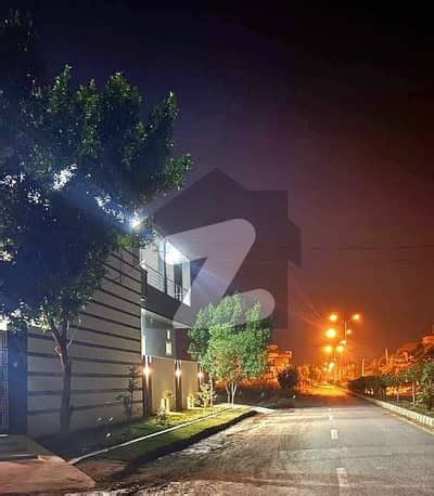 Marla Brand New South Corner House For Sale In Regi Model Town