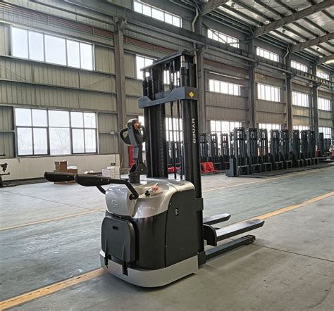 2000kg 5 5m Lifting Height Electric Pallet Stacker With EPS High