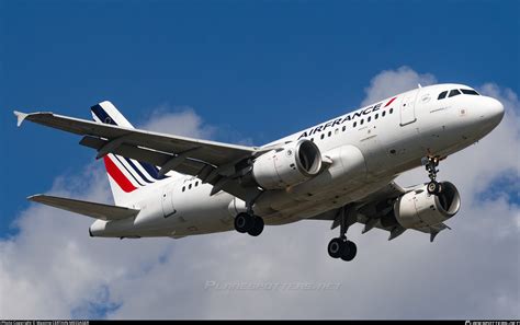 F GUGN Air France Airbus A318 111 Photo By Maxime CERTAIN MESSAGER ID