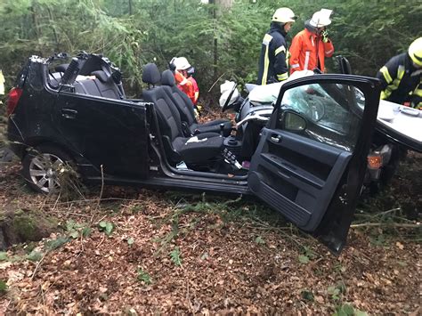 Eversen Schwerer Verkehrsunfall Auf B Feuerwehrpresse Das