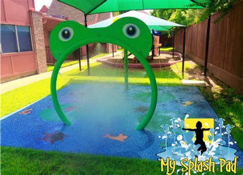 Frog Splash Pad