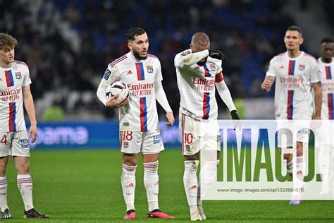 Rayan Cherki Avec Alexandre Lacazette Lyon FOOTBALL Olympique