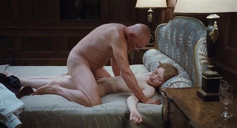 Emily Browning nude pics página 8