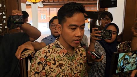 Gibran Sebut Coba Komunikasi Terkait Peluang Bertemu Ganjar