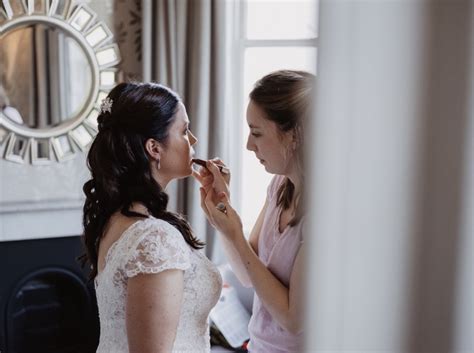 How To Choose A Makeup Artist For Your Wedding The My Wedding