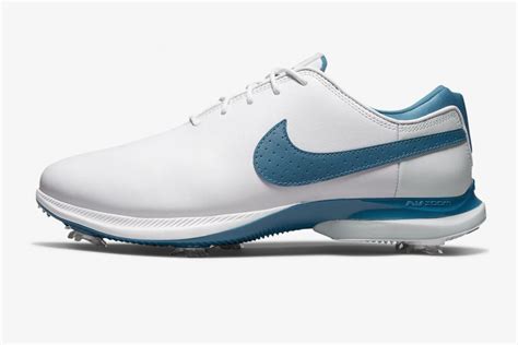 What golf shoes does Rory McIlroy wear? - GolfGETUP