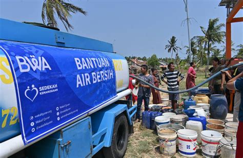 BWA Salurkan Bantuan Air Bersih Untuk Warga Pandeglang