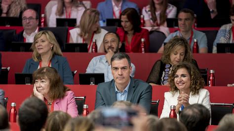 Lambán y Page plantan a Sánchez en el Comité Federal del PSOE La