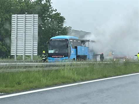 Galerija Poznat uzrok požara autobusa na A2 Putnici nisu ozlijeđeni