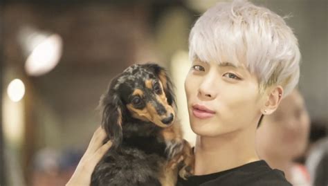 Kim Jonghyun And Roo